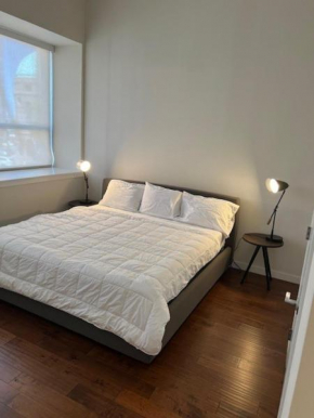 Kislak 402 Spacious 1BR Retreat Above the City